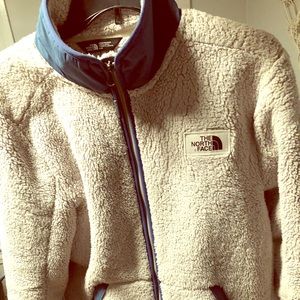 North face like new zip up fleece